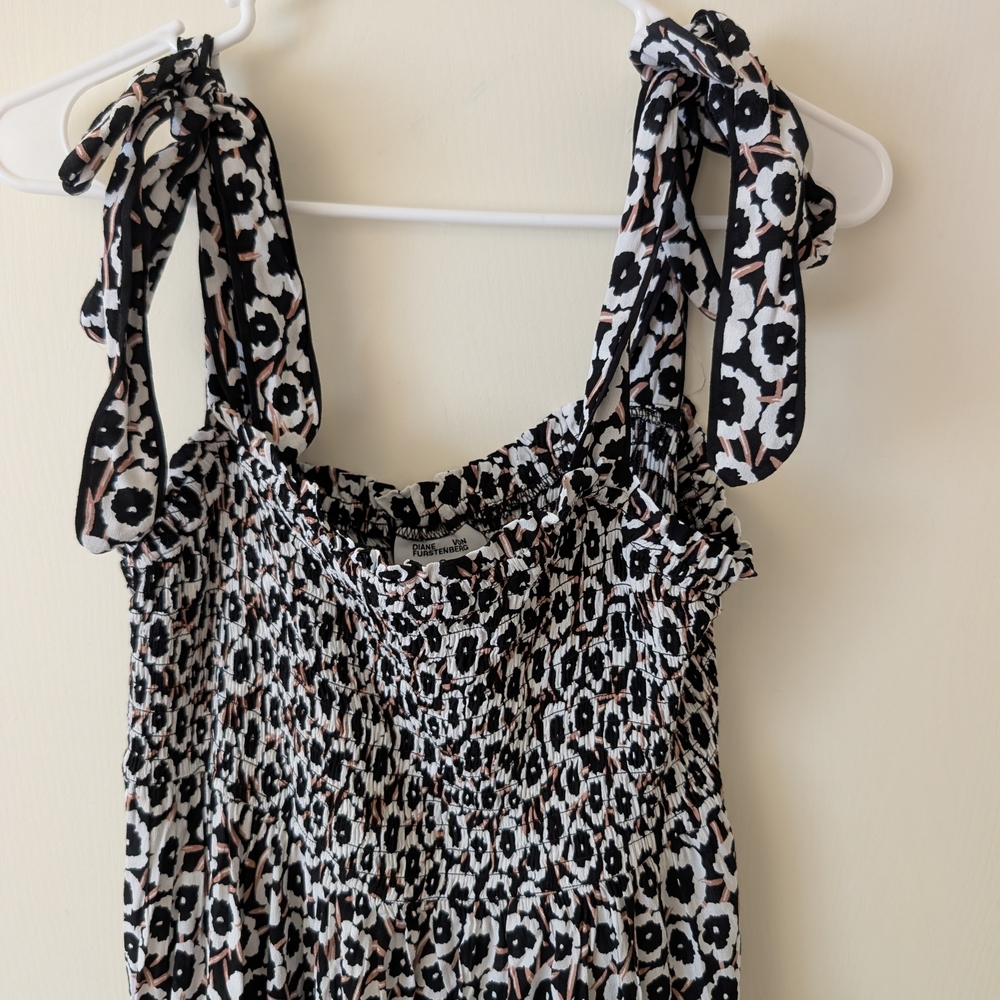 Diane Von Furstenberg X Target Womens  Medium Smocked Midi Dress Black Vacation - Picture 2 of 5